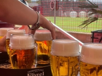 Giant Bier Pong Unlimited Bier / Low Budget